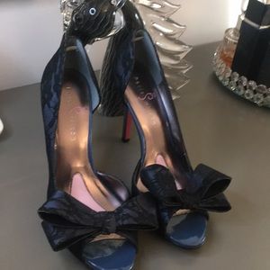 Paris Hilton lace peep-toe lace shoes